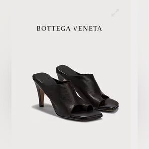 Bottega Veneta EUC Napa Flex Toe-Ring Sandals Heels In Black Size 38 US 7,5